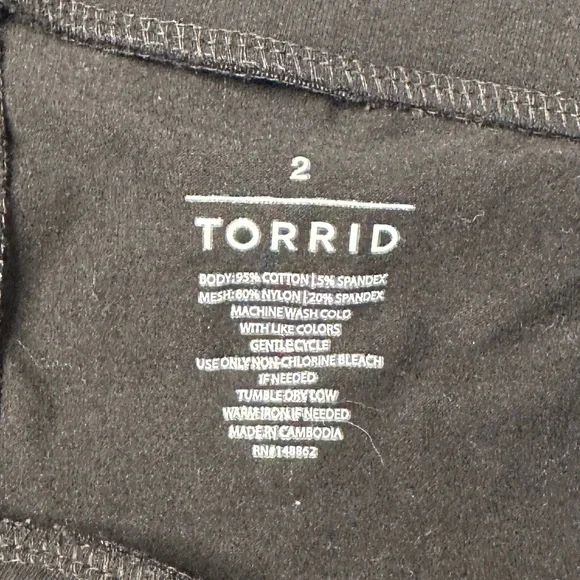 Torrid Size 2 Black Moto Cropped Leggings Mesh Panel Stretch - Picture 4 of 7